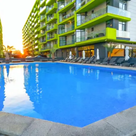 Apartment Superb Seaside Indoor Swimming Pool *